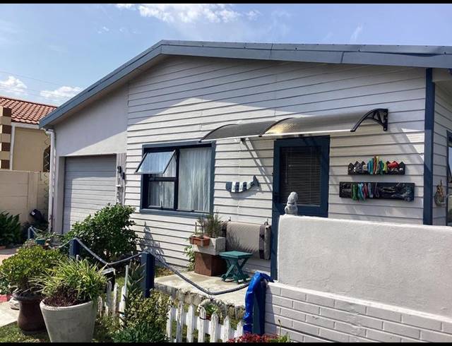 2 BEDROOM HOUSE FOR SALE IN PEARLY BEACH
